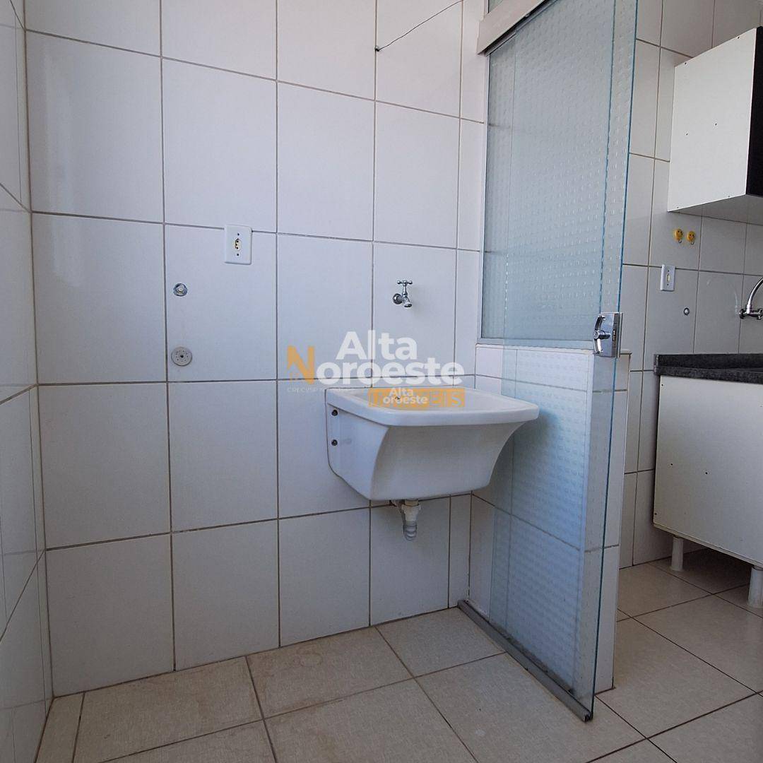 Apartamento para alugar com 2 quartos, 50m² - Foto 2