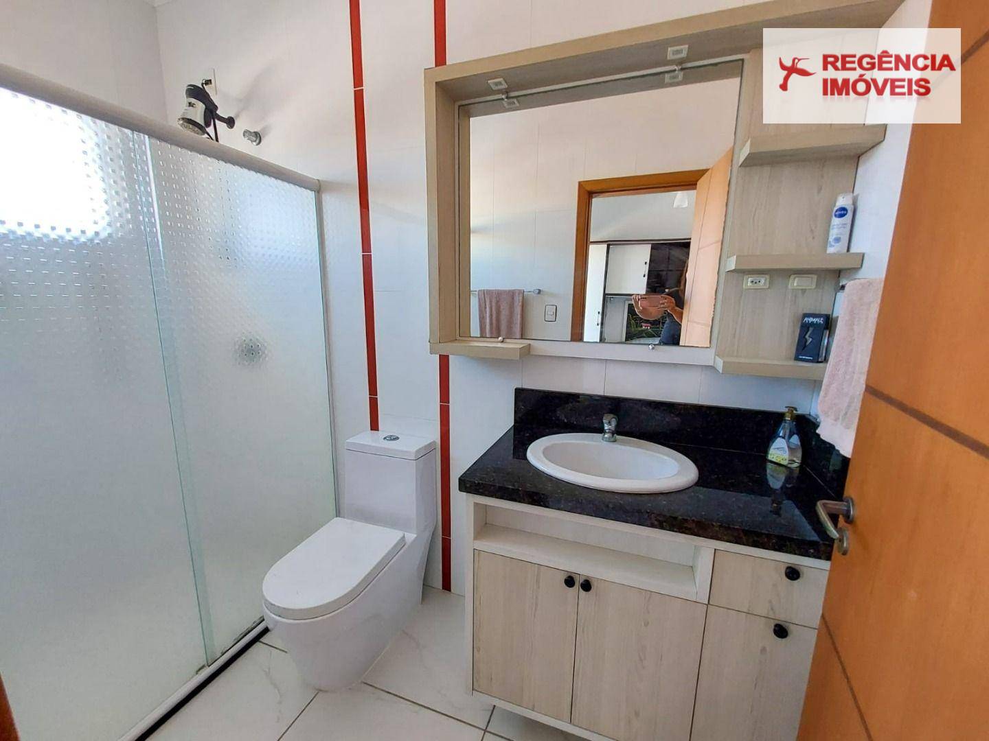 Casa à venda com 4 quartos, 270m² - Foto 13