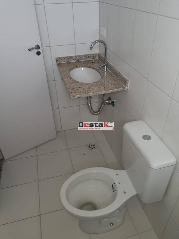 Apartamento à venda com 2 quartos, 66m² - Foto 2