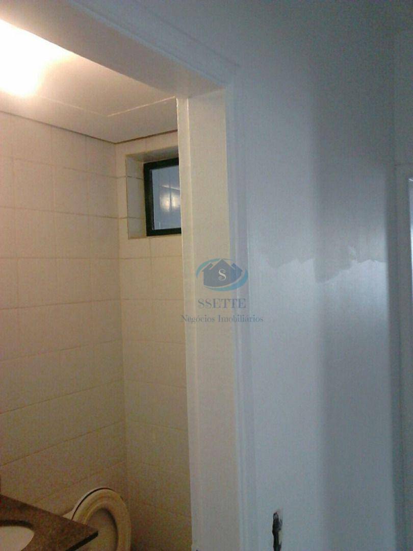 Apartamento para alugar com 3 quartos, 70m² - Foto 11