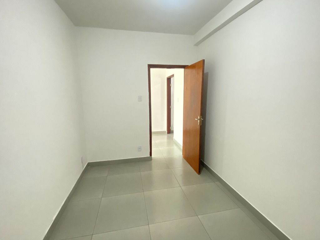 Casa para alugar com 3 quartos, 90m² - Foto 12