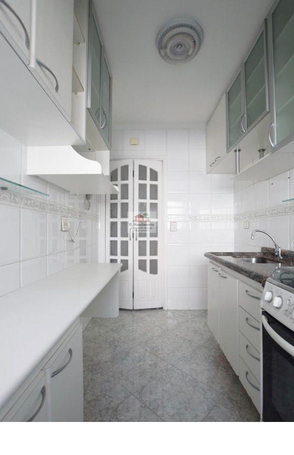 Apartamento à venda com 3 quartos, 65m² - Foto 2