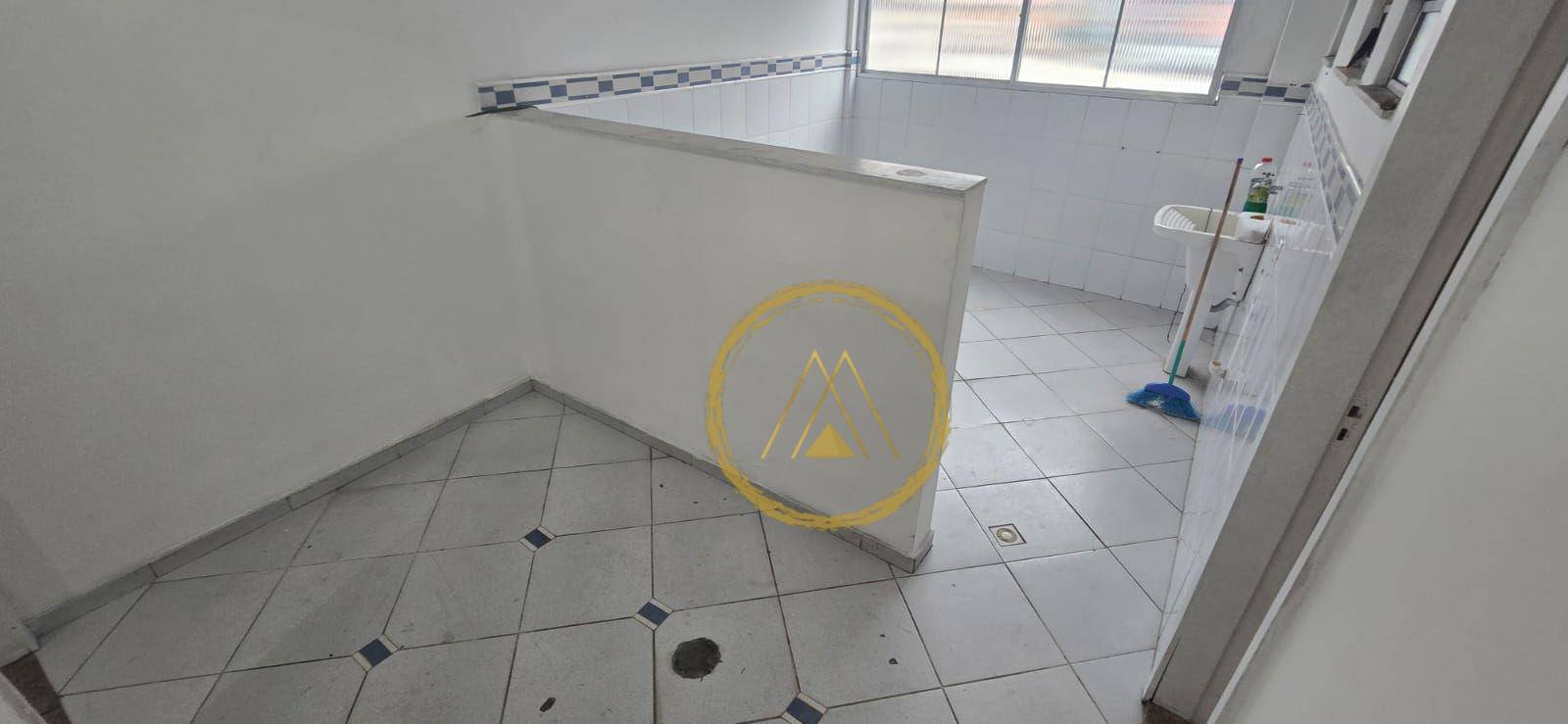 Apartamento para alugar com 3 quartos, 130m² - Foto 12