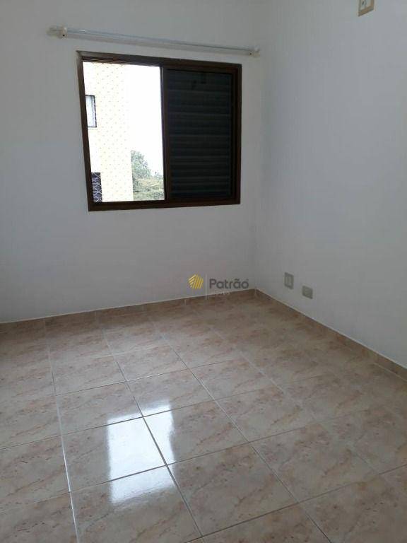 Apartamento à venda com 3 quartos, 97m² - Foto 17