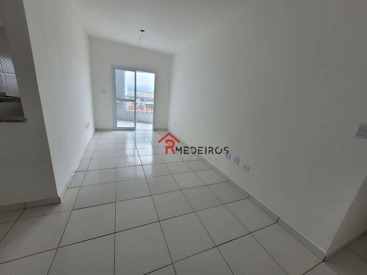 Apartamento à venda com 2 quartos, 94m² - Foto 2