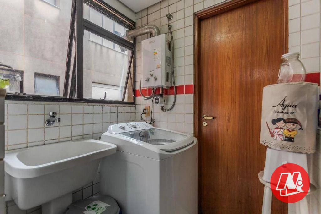 Apartamento para alugar com 3 quartos, 206m² - Foto 19