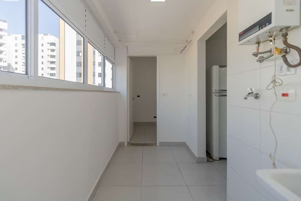 Apartamento à venda com 3 quartos, 105m² - Foto 4