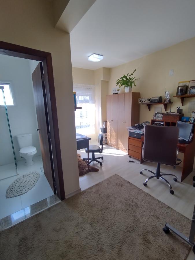 Casa à venda com 3 quartos, 250m² - Foto 10