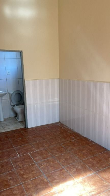 Casa para alugar com 2 quartos, 65m² - Foto 11