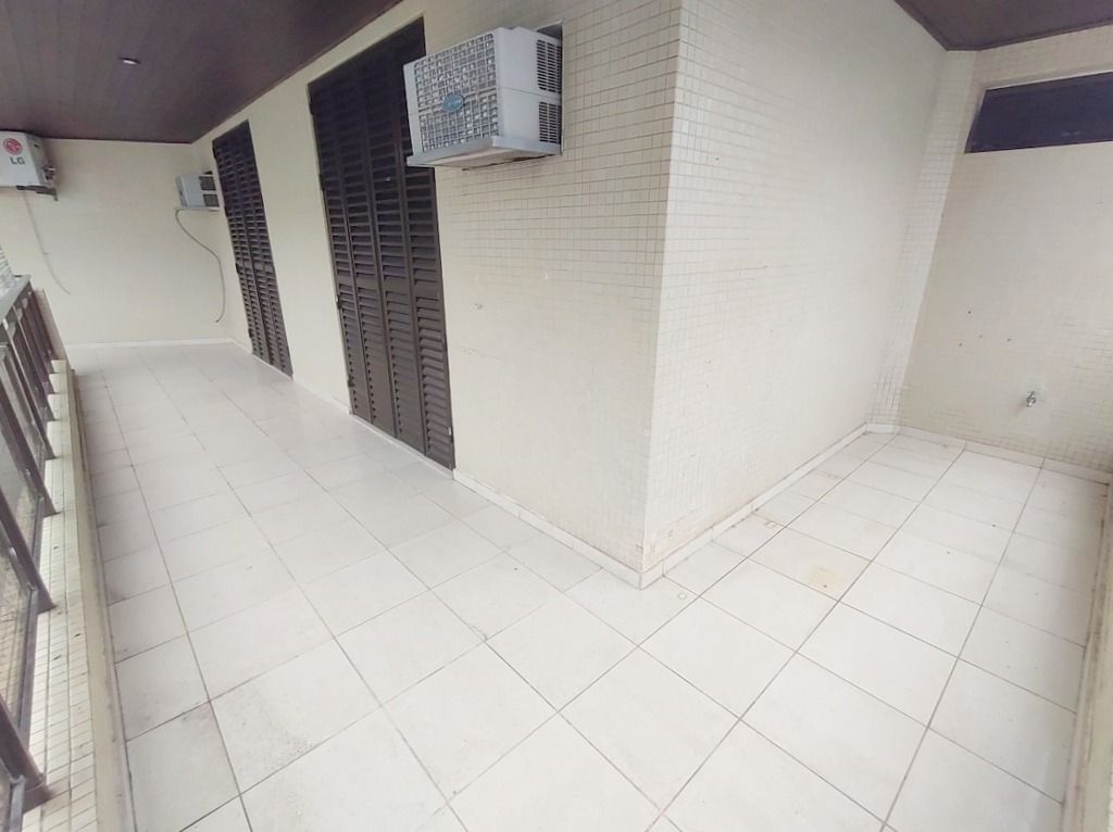 Apartamento à venda com 4 quartos, 160m² - Foto 17