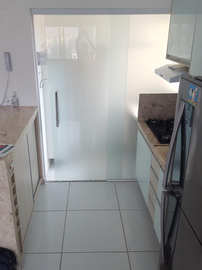 Apartamento para alugar com 2 quartos, 75m² - Foto 22