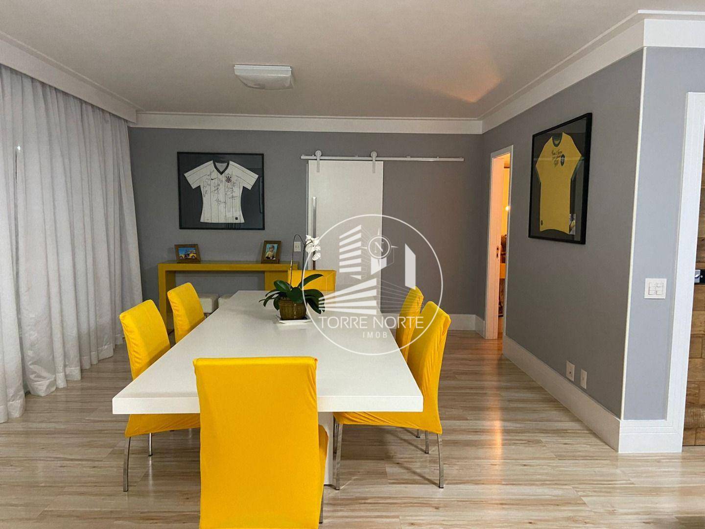 Apartamento à venda com 3 quartos, 260m² - Foto 4