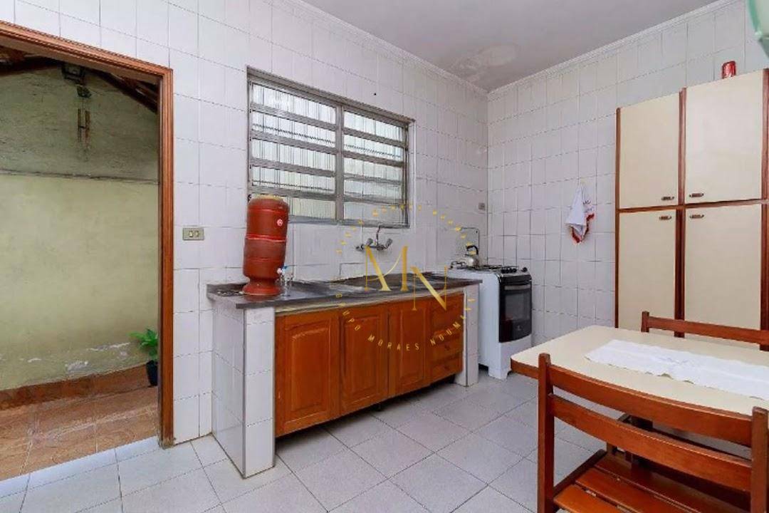 Casa para alugar com 4 quartos, 205m² - Foto 9