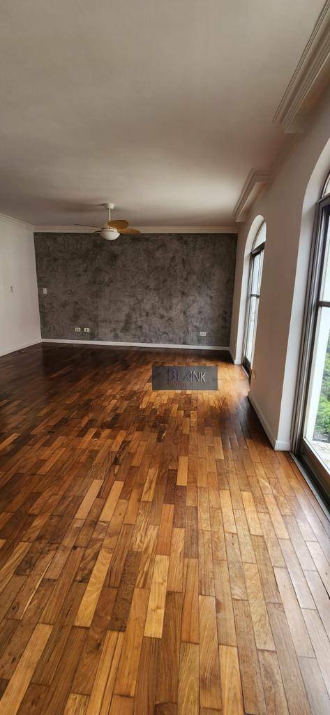 Apartamento para alugar com 3 quartos, 130m² - Foto 4