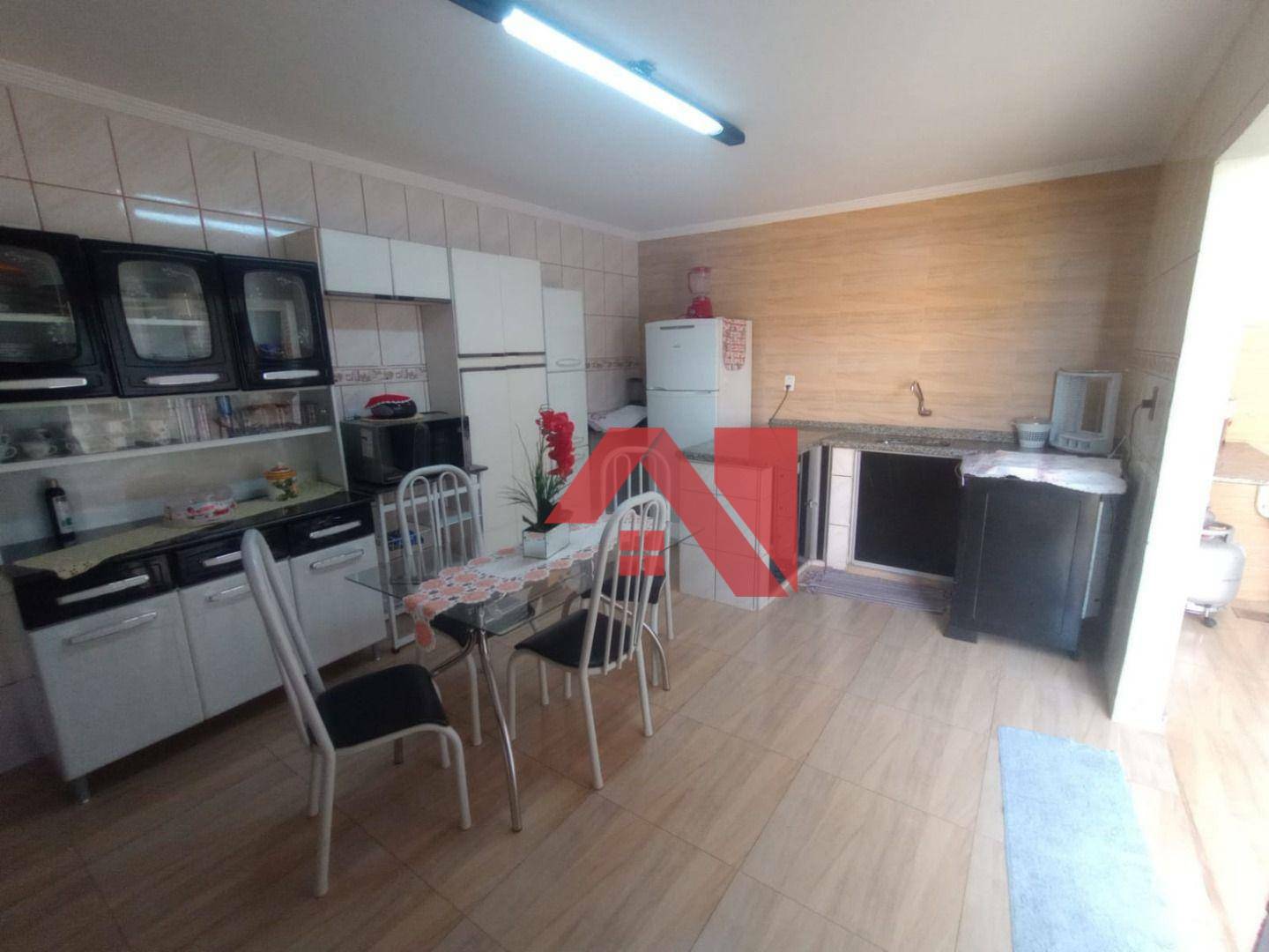 Casa à venda com 2 quartos, 132m² - Foto 2