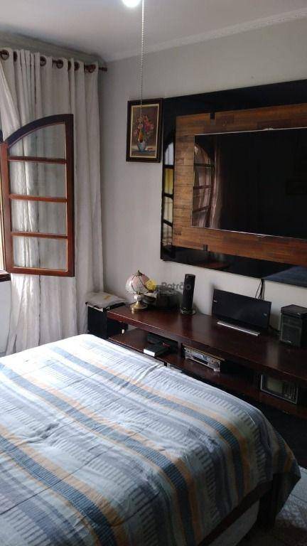 Sobrado à venda com 3 quartos, 230m² - Foto 35