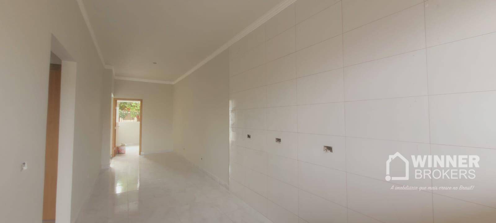 Casa à venda com 3 quartos, 68m² - Foto 2