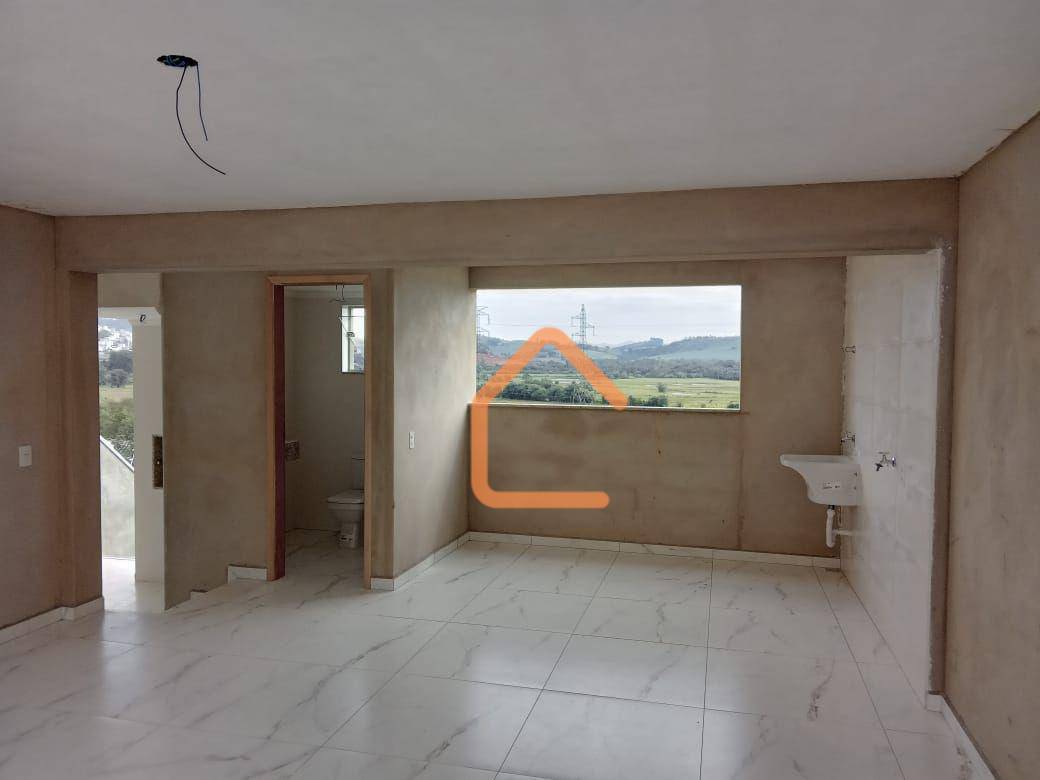 Casa à venda com 3 quartos, 151m² - Foto 11