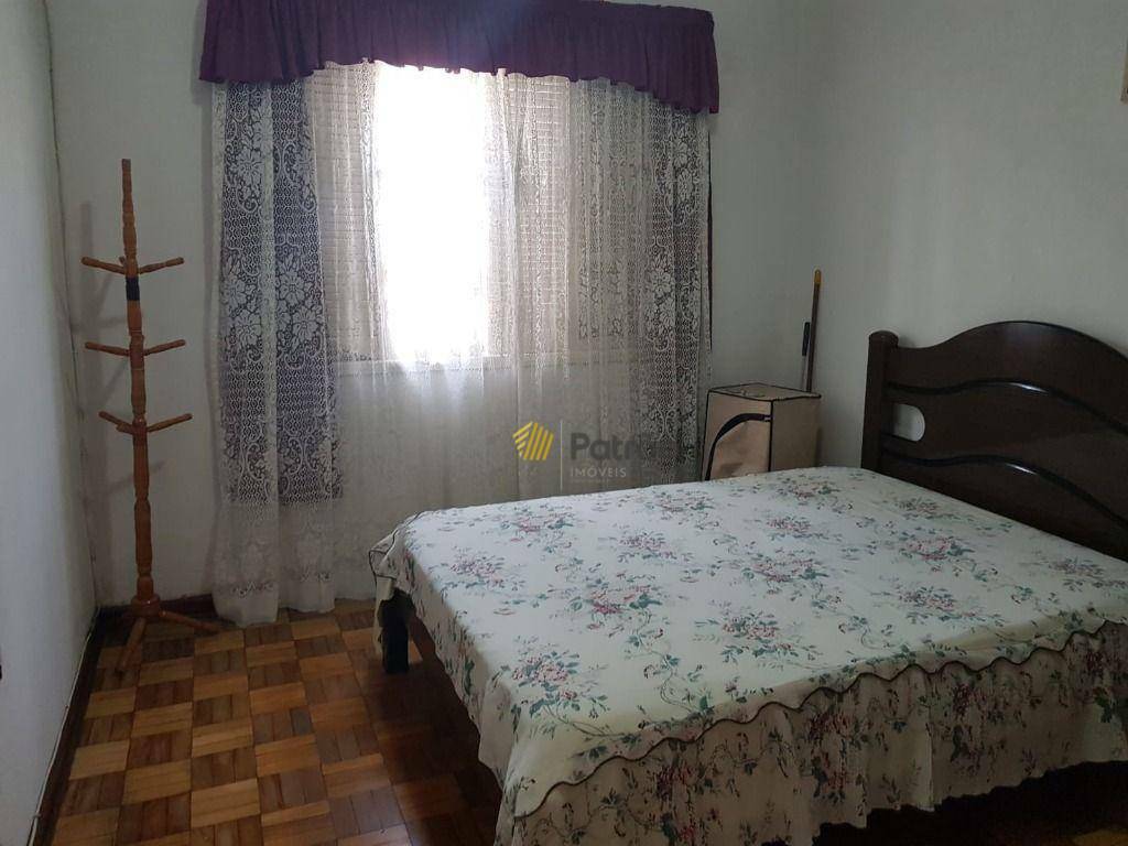 Casa à venda com 3 quartos, 209m² - Foto 2