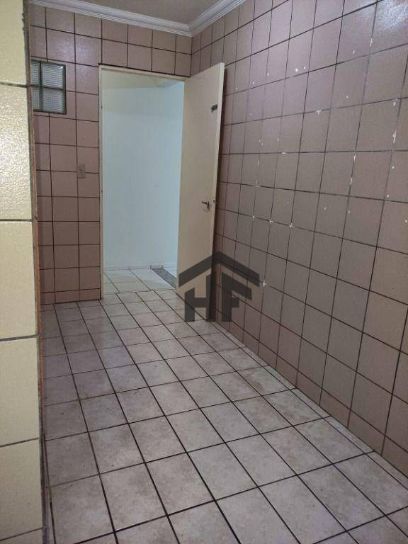 Apartamento à venda com 3 quartos, 75m² - Foto 17