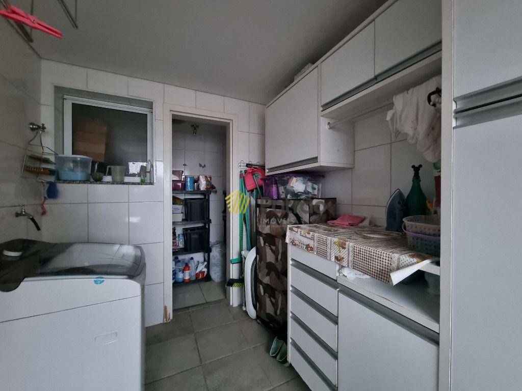 Apartamento à venda com 3 quartos, 158m² - Foto 17