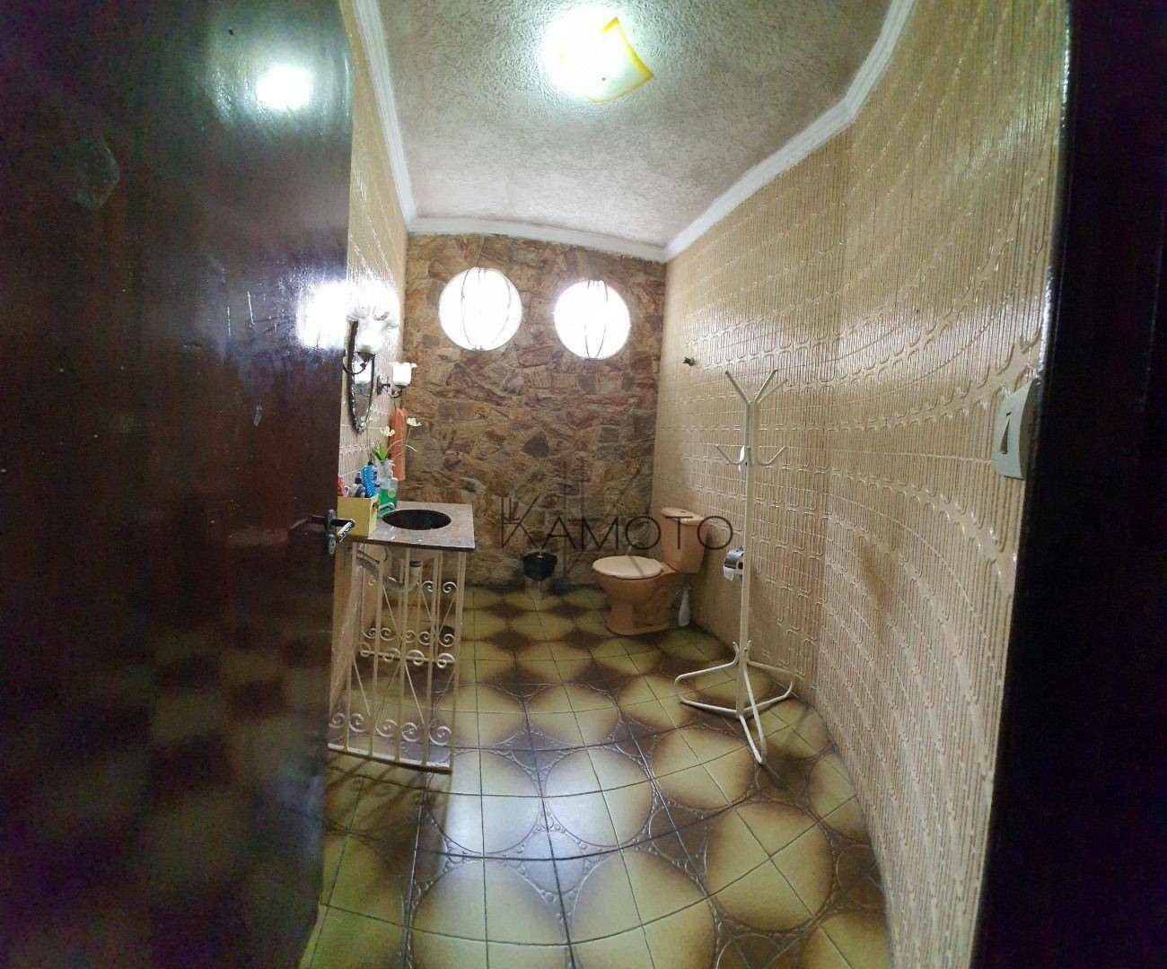 Sobrado à venda e aluguel com 6 quartos, 245m² - Foto 35