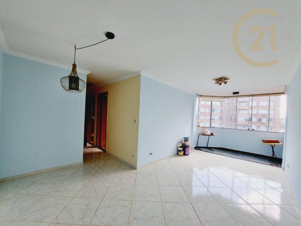 Apartamento à venda com 3 quartos, 101m² - Foto 2