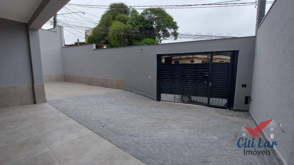 Sobrado à venda com 3 quartos, 150m² - Foto 2