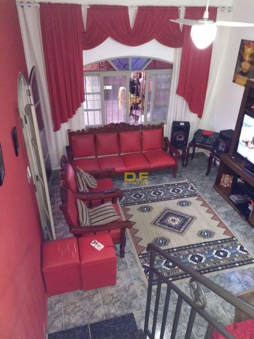 Casa à venda com 3 quartos, 1m² - Foto 1