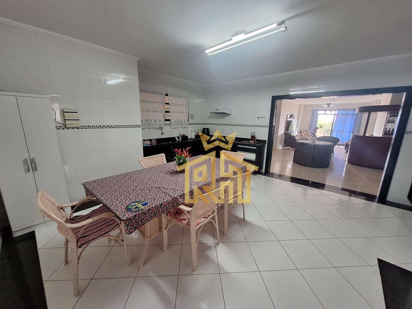 Apartamento à venda com 3 quartos, 192m² - Foto 29