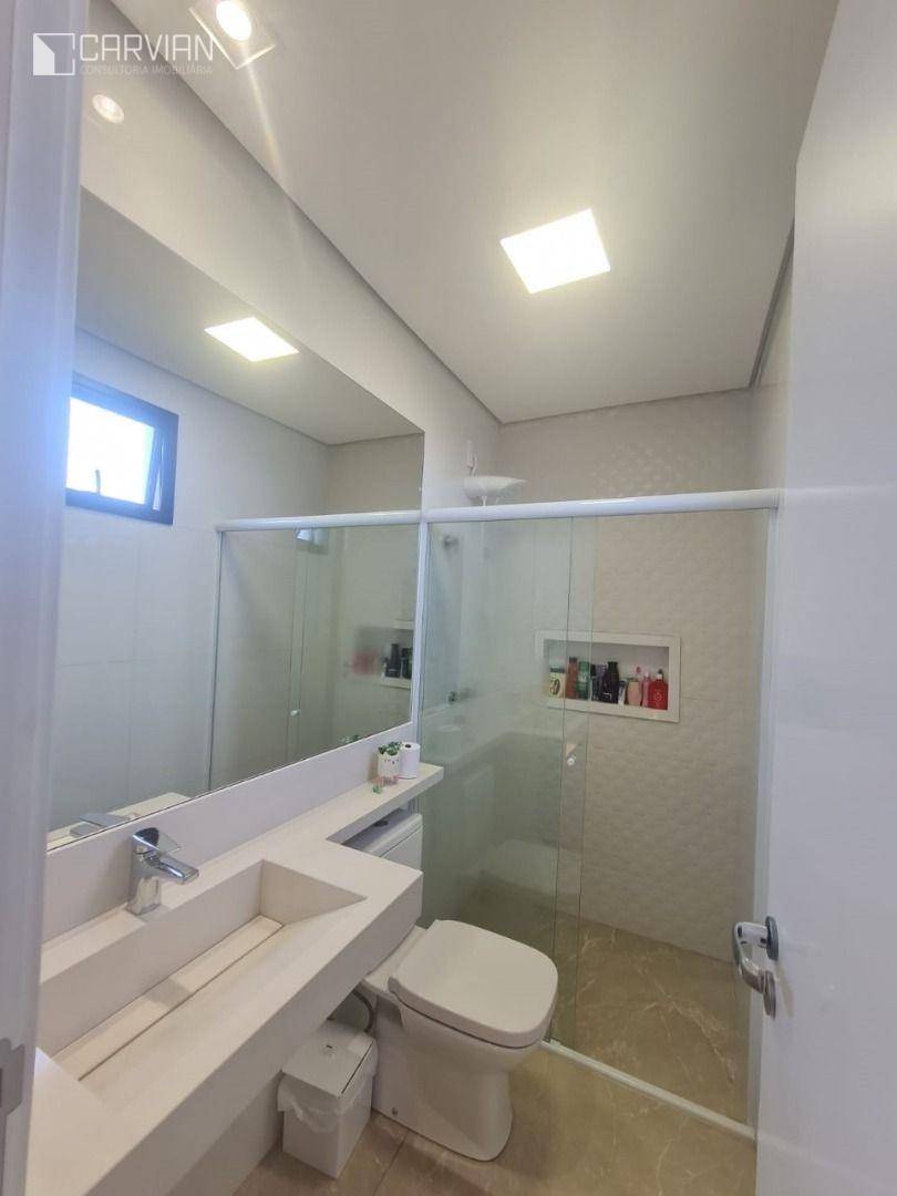 Casa de Condomínio à venda com 3 quartos, 237m² - Foto 2