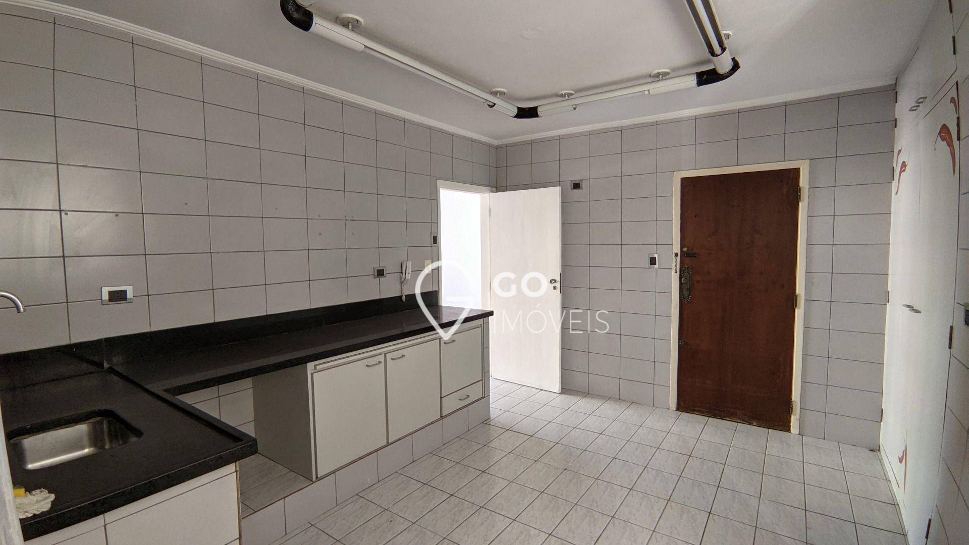 Apartamento para alugar com 3 quartos, 130m² - Foto 19