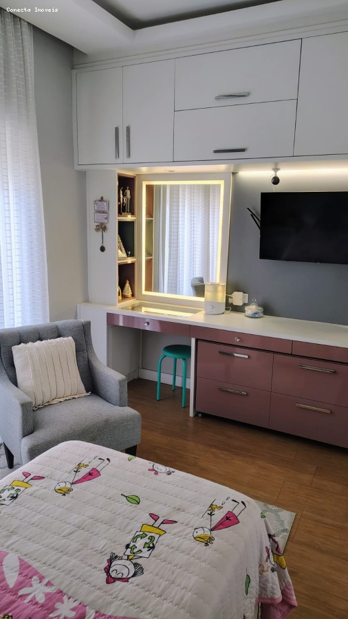 Casa de Condomínio à venda com 3 quartos, 235m² - Foto 17