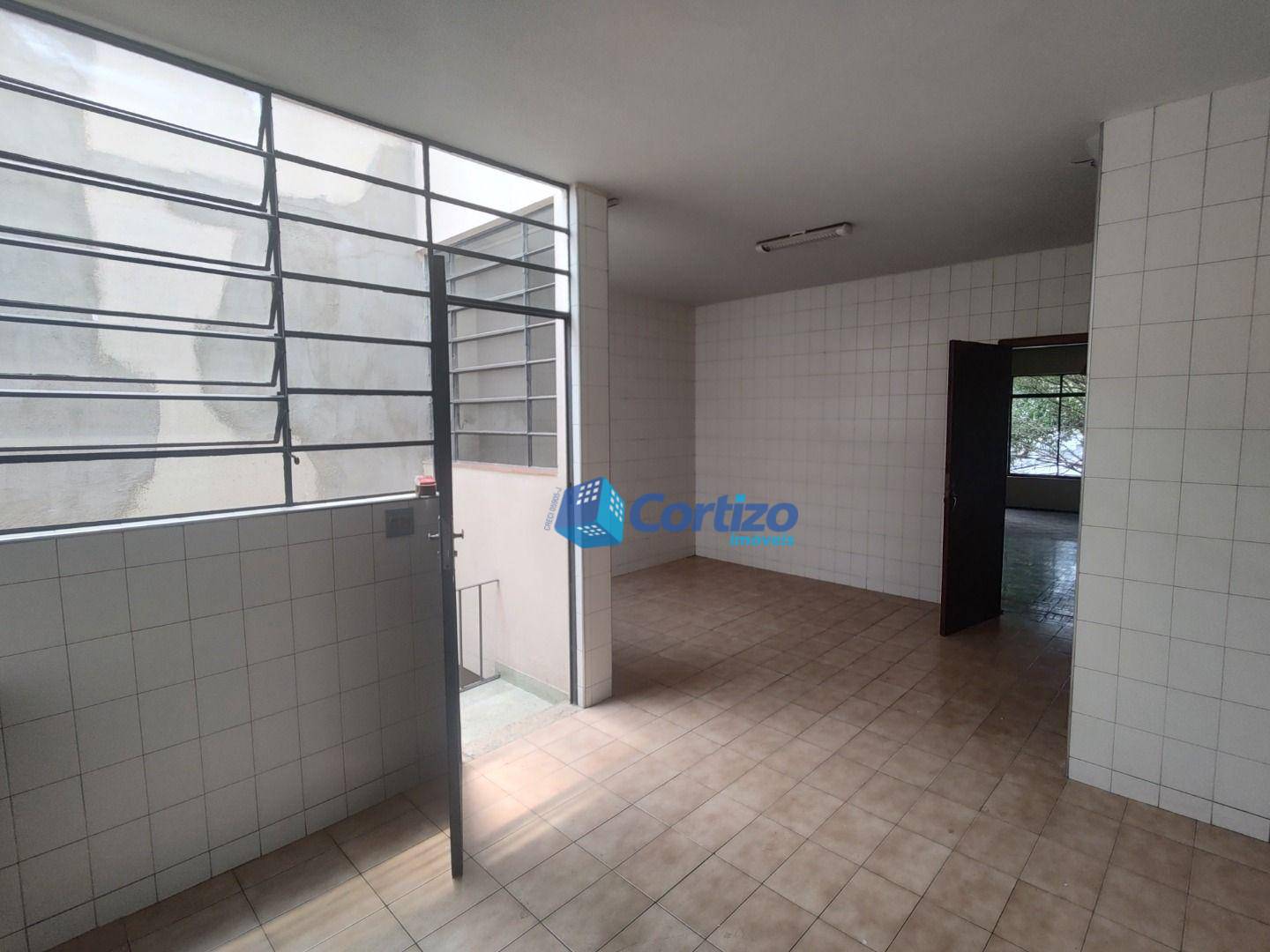 Casa à venda com 2 quartos, 225m² - Foto 11