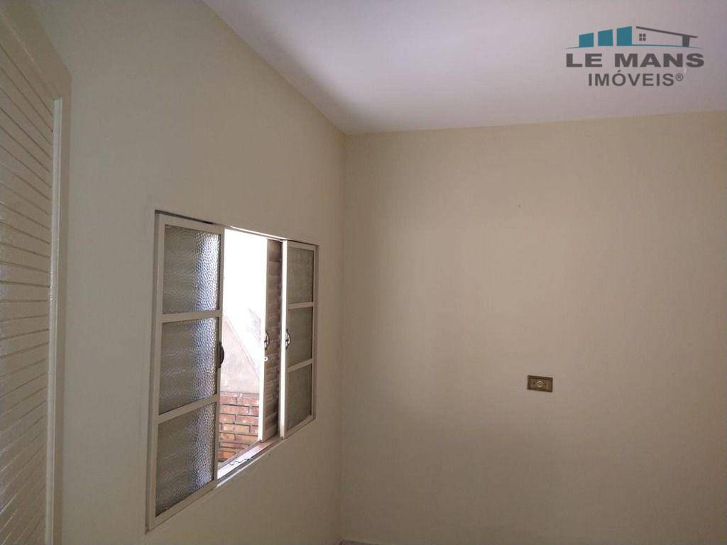 Casa à venda com 2 quartos, 55m² - Foto 18