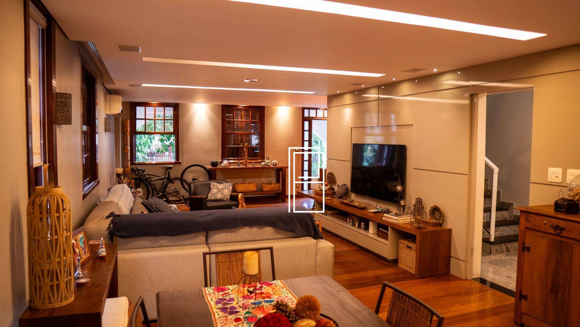 Casa à venda com 4 quartos, 300m² - Foto 24