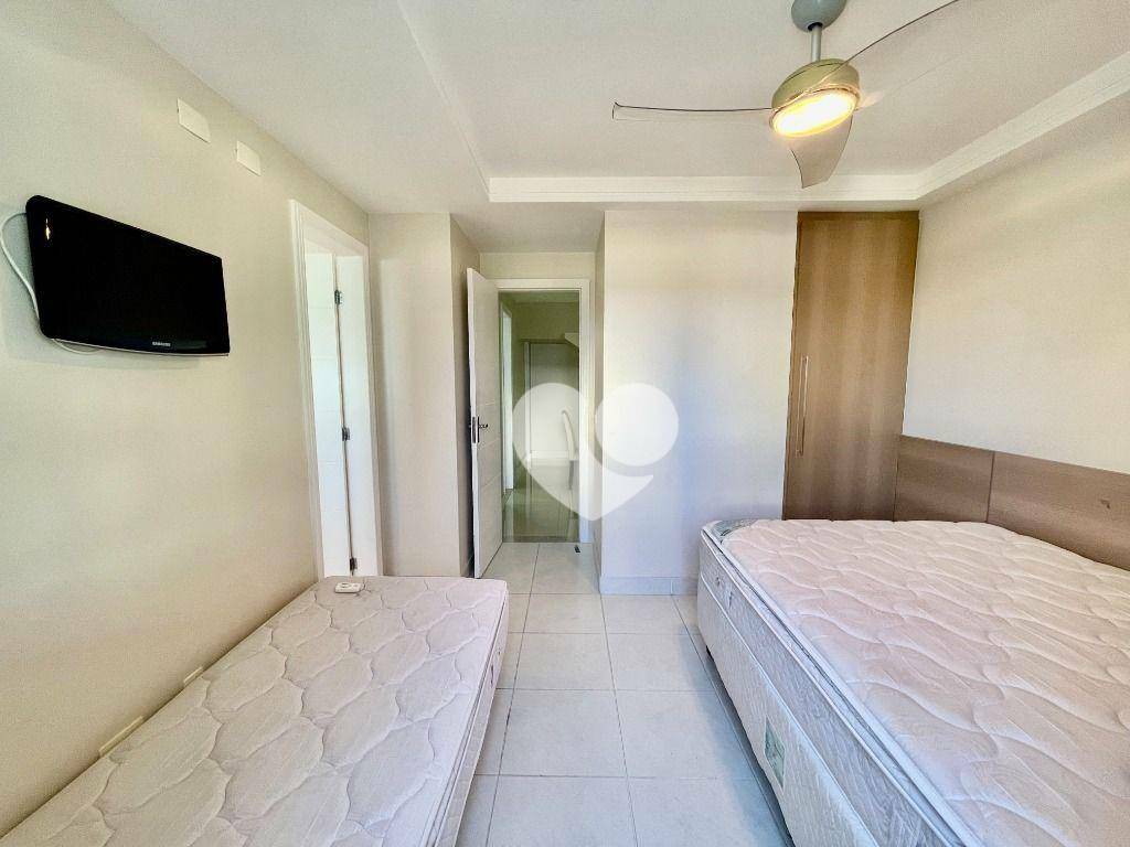 Cobertura para alugar com 4 quartos, 260m² - Foto 14