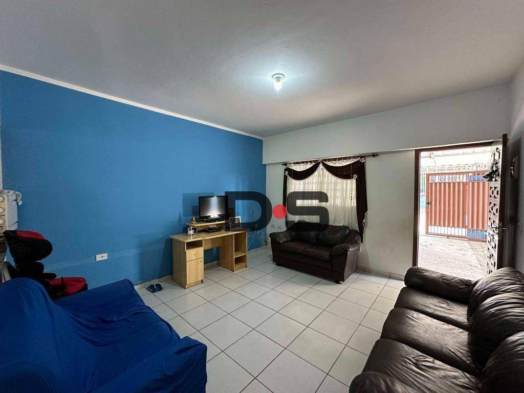 Casa à venda com 3 quartos, 100m² - Foto 2