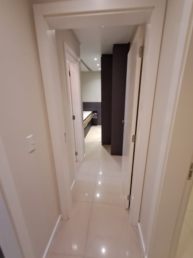 Apartamento para alugar com 2 quartos, 65m² - Foto 13