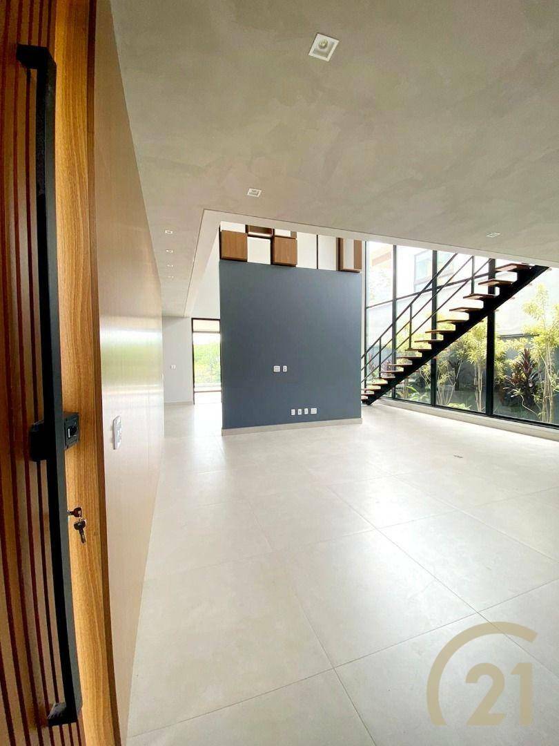 Casa de Condomínio à venda com 4 quartos, 355m² - Foto 4