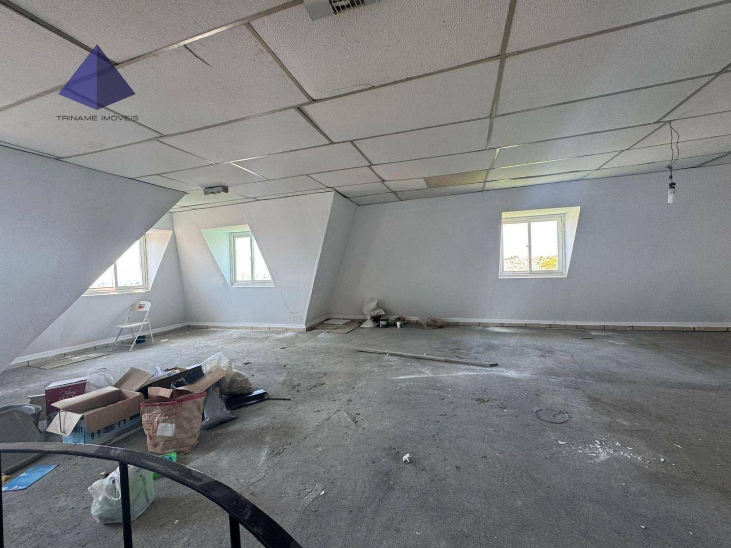 Cobertura à venda com 2 quartos, 150m² - Foto 1