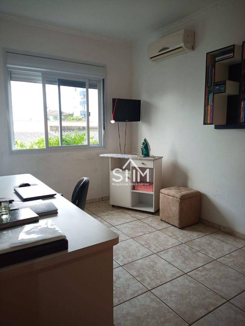 Casa à venda com 3 quartos, 208m² - Foto 11