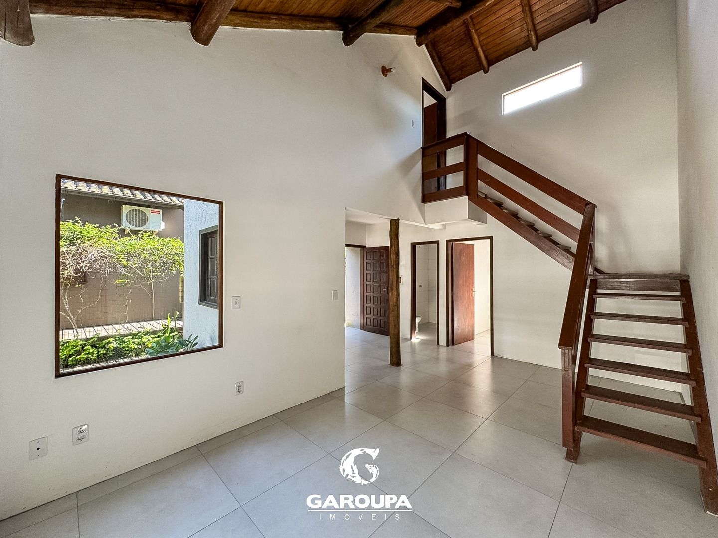 Casa à venda com 2 quartos, 70m² - Foto 3