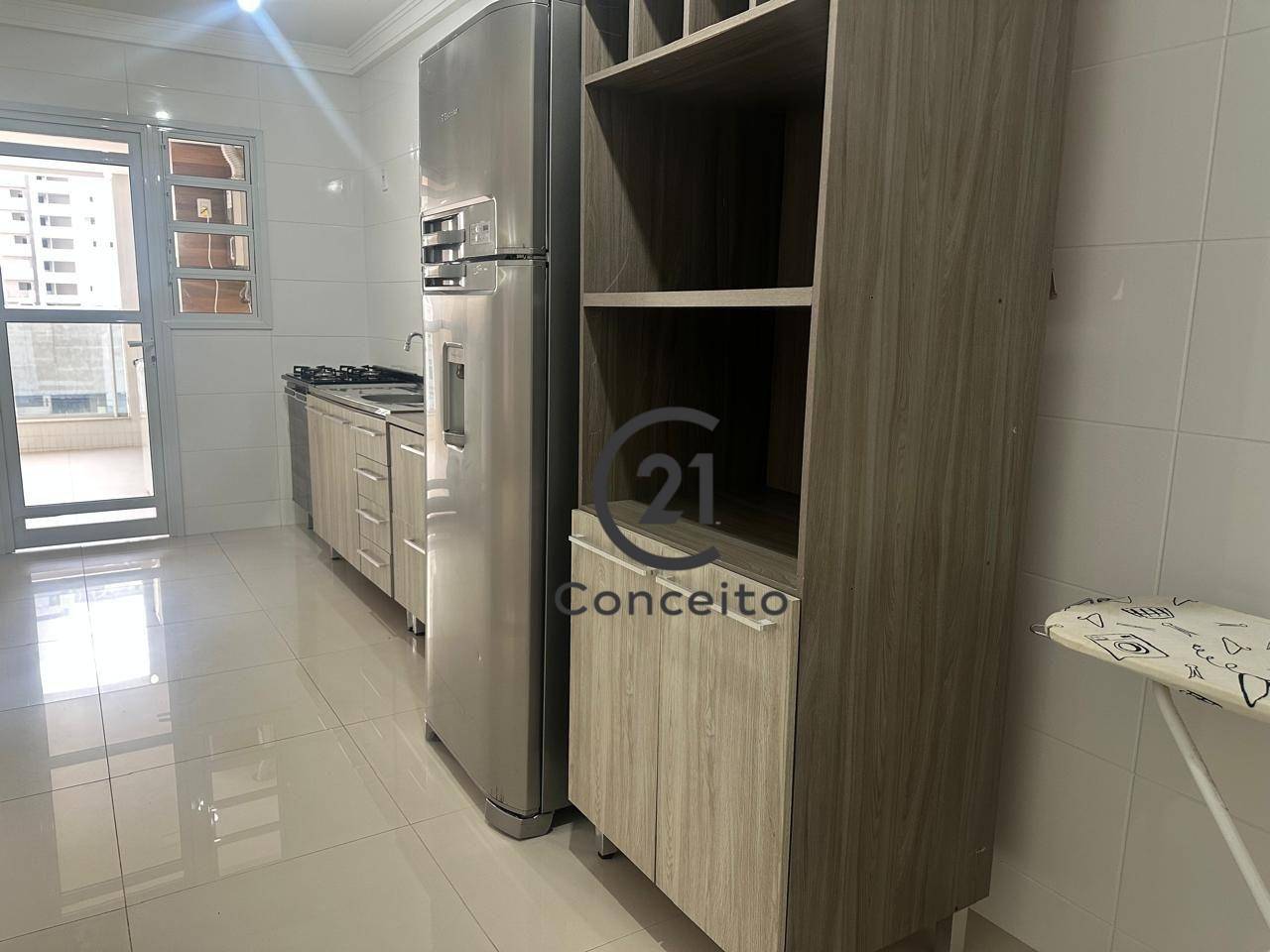 Apartamento para alugar com 2 quartos, 110m² - Foto 12