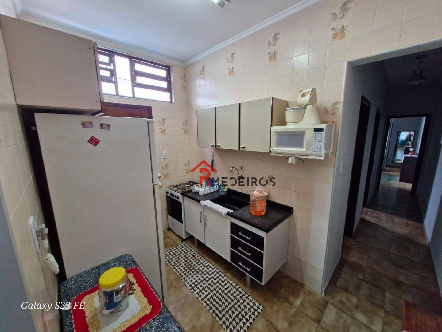 Casa à venda com 2 quartos, 94m² - Foto 2