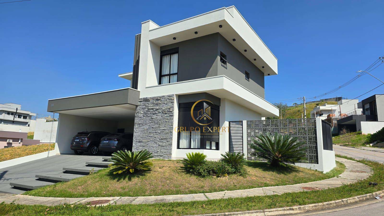 Sobrado à venda com 3 quartos, 256m² - Foto 1