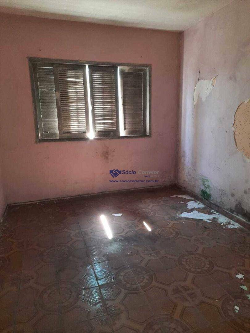 Sobrado à venda com 6 quartos, 240m² - Foto 14