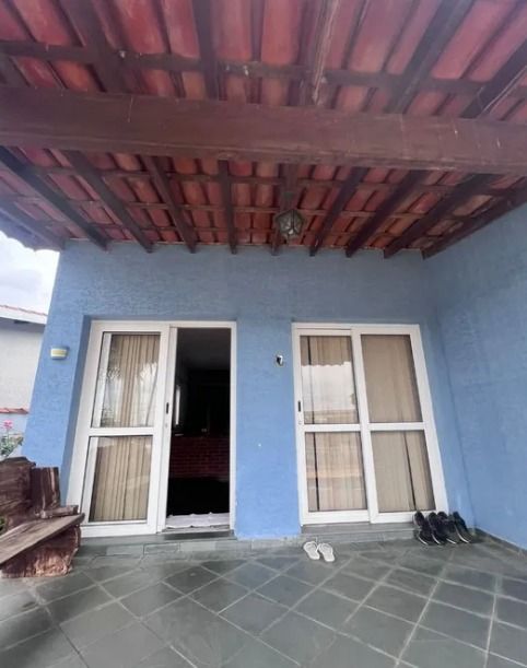 Casa de Condomínio à venda com 4 quartos, 200m² - Foto 3