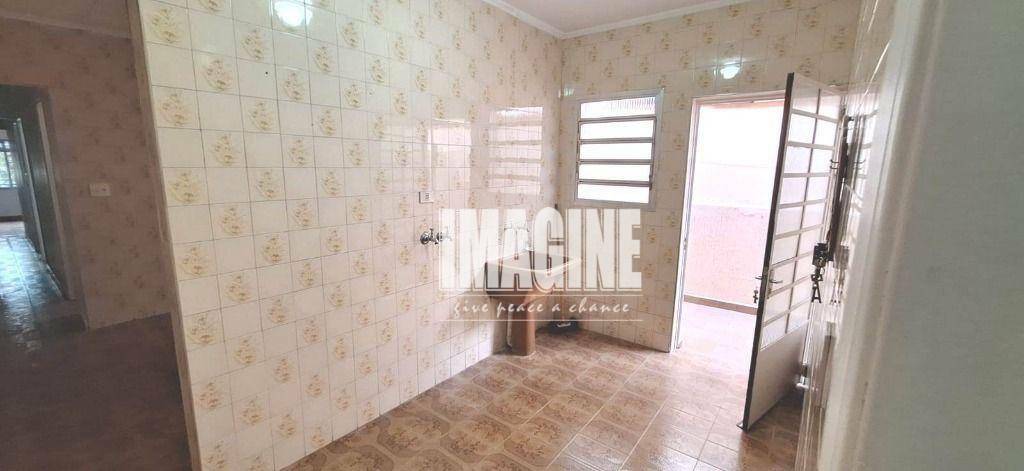 Casa à venda com 3 quartos, 150m² - Foto 12