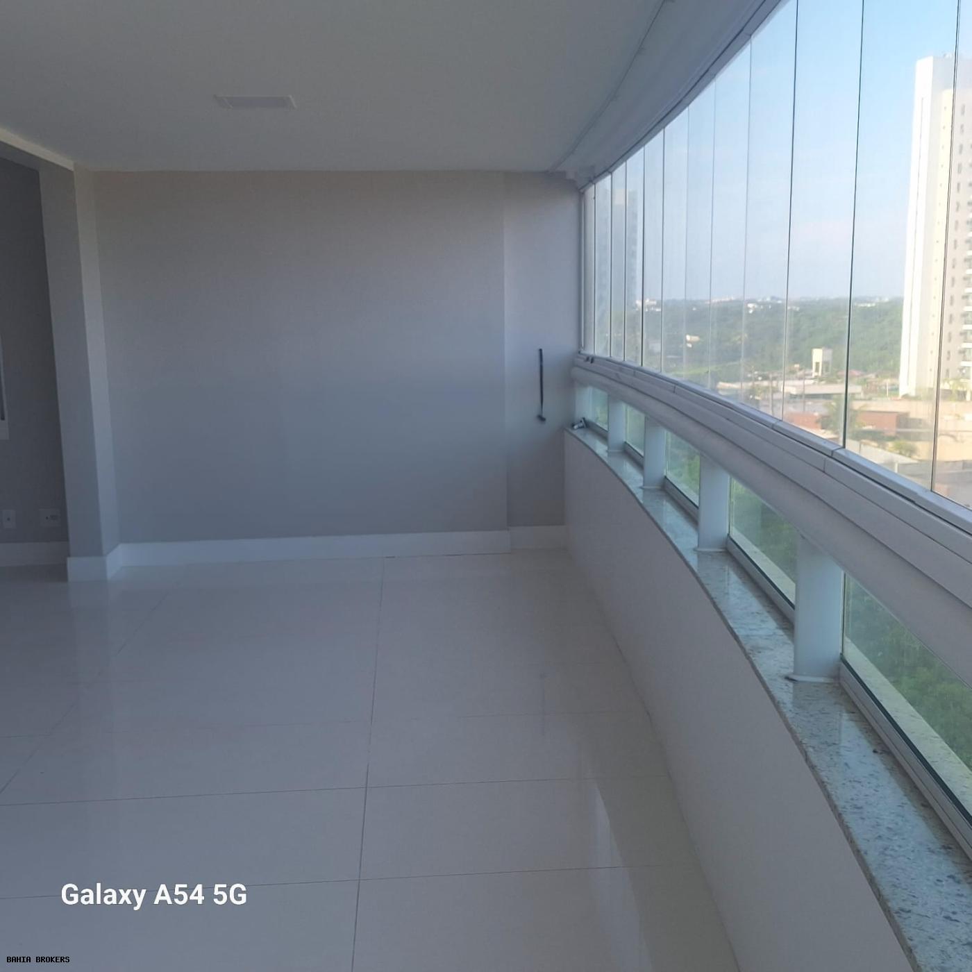 Apartamento para alugar com 4 quartos, 180m² - Foto 2